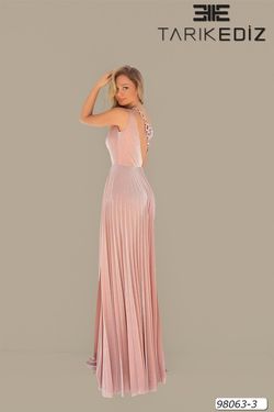 Style 98063 Tarik Ediz Light Pink Size 10 Tulle Plunge Black Tie Side slit Dress on Queenly
