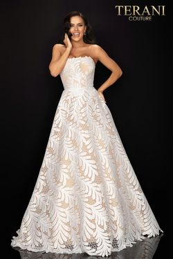 Style 2011P1183 Terani Couture White Size 8 Tall Height Floor Length Prom Ball gown on Queenly