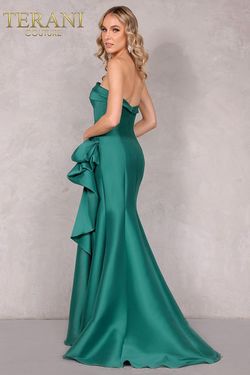 Style 2111P4019 Terani Couture Green Size 6 Emerald Jersey Side slit Dress on Queenly