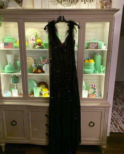 Mac Duggal Black Size 4 Mini Feather Sequin Side slit Dress on Queenly