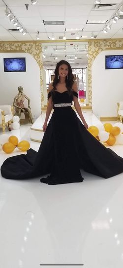 Mac Duggal Black Tie Size 0 Floor Length Ball gown on Queenly