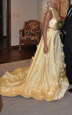 Sherri Hill Yellow Size 4 Prom Floral Lace Train Dress on Queenly