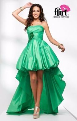 Style 1637 Flirt Prom Green Size 6 Summer Cocktail Dress on Queenly