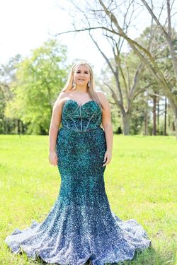 Portia and Scarlett Silver Size 16 Plus Size Mermaid Dress on Queenly