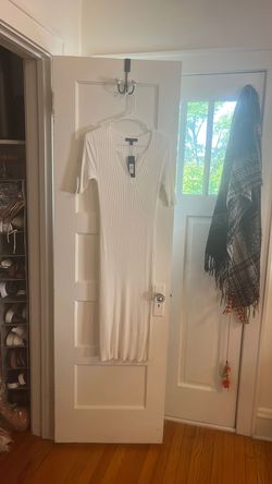 Banana Republic White Size 4 50 Off 70 Off Straight Dress on Queenly