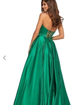 Green Size 12 Ball gown on Queenly