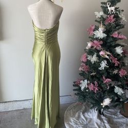 Badgley Mischka Green Size 6 Gala Military Straight Dress on Queenly