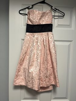 Style -1 Nude Size 2 Cocktail Dress on Queenly
