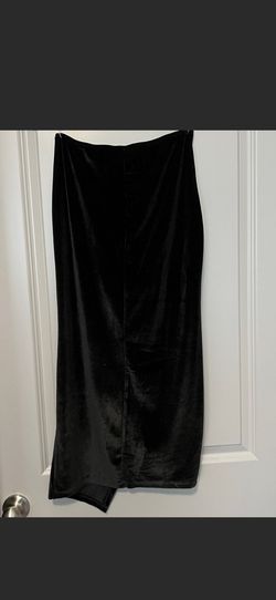 Canary Designs Black Tie Size 6 Velvet Straight Dress on Queenly