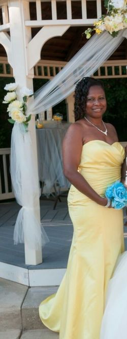 Yellow Size 14 Mermaid Dress on Queenly