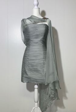 Tony Bowls Silver Size 0 Euphoria Midi One Shoulder Cocktail Dress on Queenly