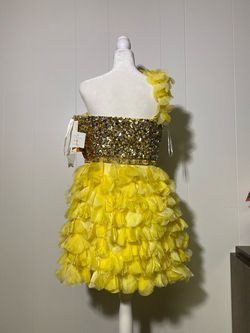 Sherri Hill Yellow Size 14 Sequin Black Tie Plus Size Cocktail Dress on Queenly