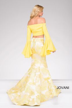 jovan Yellow Size 0 Prom Military Bell Sleeves Straight Dress on Queenly