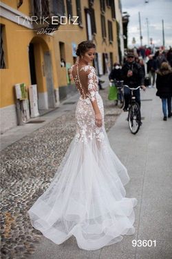 Style 93601 Tarik Ediz White Size 10 Floral Floor Length Long Sleeve Sleeves Mermaid Dress on Queenly