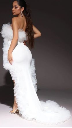 Fashion Nova White Size 8 Floor Length Homecoming Train Dress on Queenly