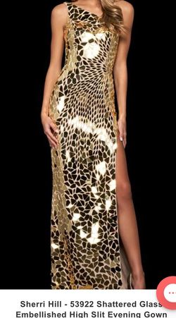 Sherri Hill Gold Size 0 Prom Side Slit Straight Dress on Queenly
