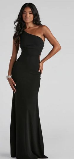 Black Size 10 Straight Dress on Queenly