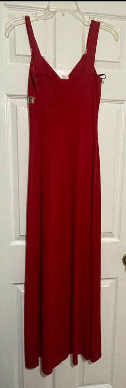 Lipstick Red Size 2 Straight Dress on Queenly