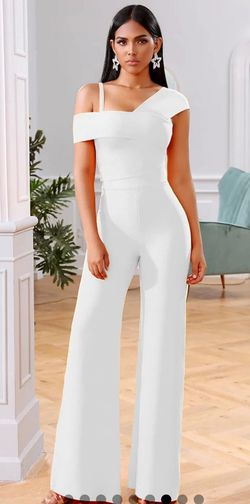 White Size 2 Jumpsuit Dress on Queenly