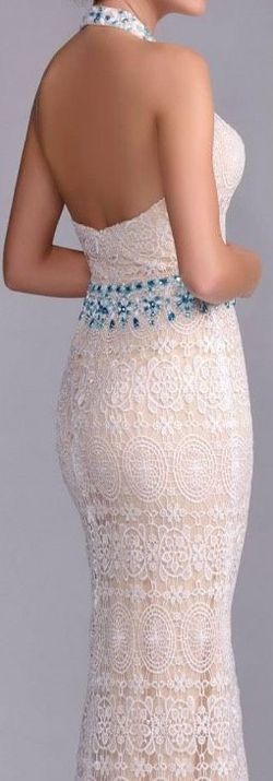 Karishma Nude Size 2 Ivory Prom Lace Straight Dress on Queenly