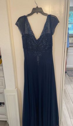 Dave and Johnny Blue Size 18 Prom Plus Size Straight Dress on Queenly