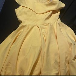 Mac Duggal Yellow Size 8 Pageant 50 Off Cocktail Dress on Queenly