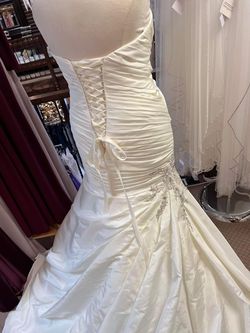Style 1309 Bonny Bridal White Size 24 Floor Length Corset Plus Size Mermaid Dress on Queenly