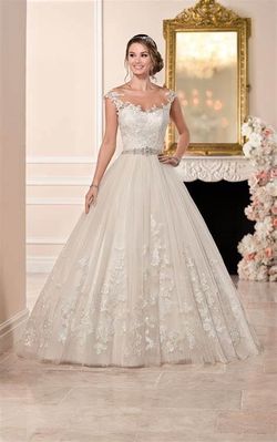Style 6268 Stella York White Size 10 Corset Belt Floor Length Tulle Sheer Ball gown on Queenly