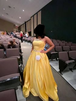 Sherri Hill Yellow Size 8 Floor Length Ball gown on Queenly