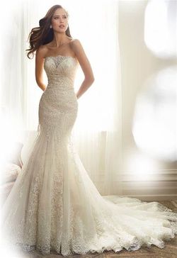 Style Alouette Sophia Tolli White Size 8 Lace Tall Height Tulle Train Straight Dress on Queenly