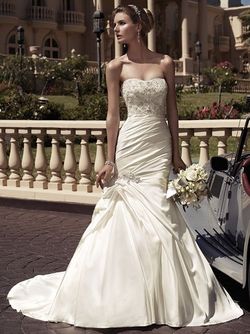Style 2104 Casablanca White Size 10 Wedding Floor Length Strapless Mermaid Dress on Queenly