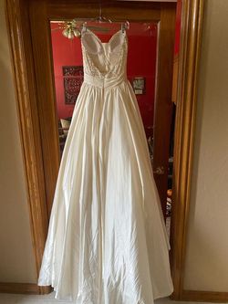 Jovani Couture White Size 6 70 Off Floor Length Free Shipping Train Dress on Queenly