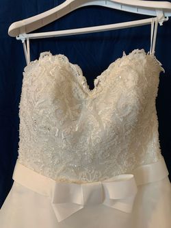 Barcelona Aire White Size 16 Sequin Sweetheart Embroidery Ball gown on Queenly