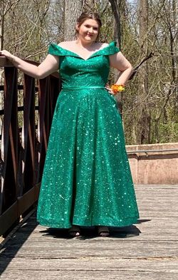 Cinderella divine Green Size 20 Shiny 50 Off Prom Plus Size Ball gown on Queenly