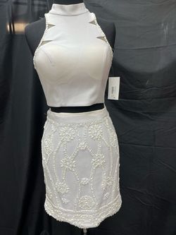 Style L1100 RACHEL ALLAN White Size 4 Midi Bridal Shower Cocktail Dress on Queenly