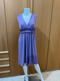 Vera Wang Purple Size 6 A-line Dress on Queenly
