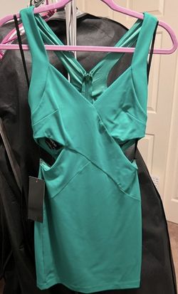 Bebe Green Size 4 Free Shipping Cocktail Dress on Queenly