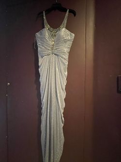Adrianna Papell Silver Size 12 Cocktail Dress on Queenly