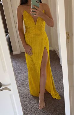 Ashley Lauren Yellow Size 2 Liquid Beading Prom Side slit Dress on Queenly