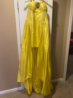Sherri Hill Yellow Size 8 Fun Fashion Halter Mini Train Dress on Queenly