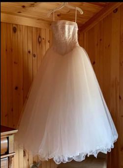 David's Bridal White Size 4 Cotillion Corset Tulle Ball gown on Queenly