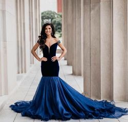 Sherri Hill Blue Size 2 Prom Train Velvet Mermaid Dress on Queenly