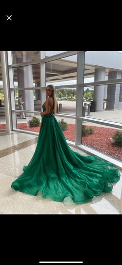Jovani Couture Green Size 4 Floor Length Train Dress on Queenly