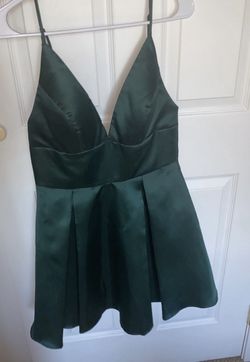 Green Size 8 Cocktail Dress on Queenly
