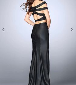 La Femme Black Size 10 Straight Floor Length Side slit Dress on Queenly