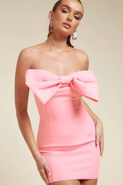 Style RN22-5205 Runaway The Label Pink Size 4 Euphoria Straight Tall Height Cocktail Dress on Queenly