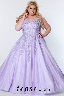Style 2202 Sydneys Closet Purple Size 14 Lavender Floor Length Black Tie Ball gown on Queenly