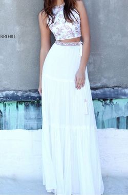 Sherri Hill White Size 0 Floor Length Straight Dress on Queenly