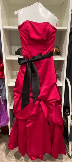 Impressions Bridal Red Size 6 Black Tie Ball gown on Queenly