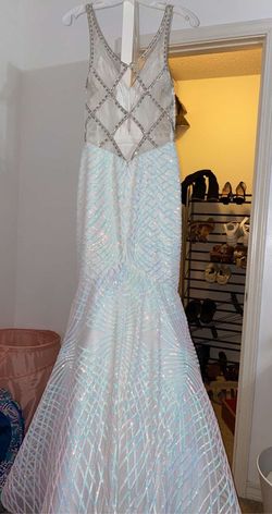 Alyce Paris White Size 4 Jewelled Pageant Mermaid Dress on Queenly